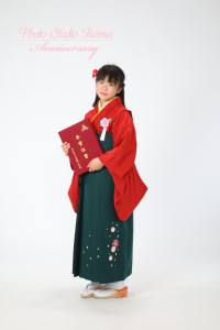 20190322　卒業袴　赤　緑袴